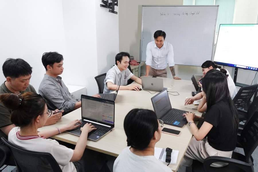 Học viên tham gia khoá học tại AZ Academy